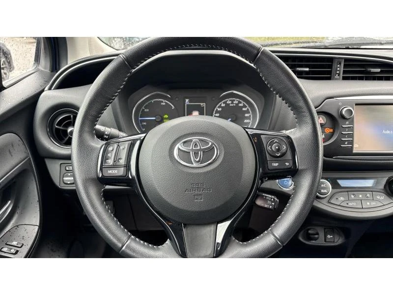 Toyota Yaris 1.5HSD LUNA, снимка 13 - Автомобили и джипове - 54074869