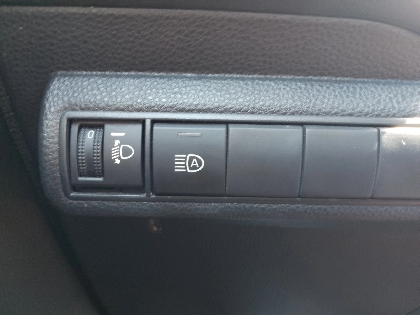 Toyota Corolla 1.5 DYNAMIC FORCE | Mobile.bg   10