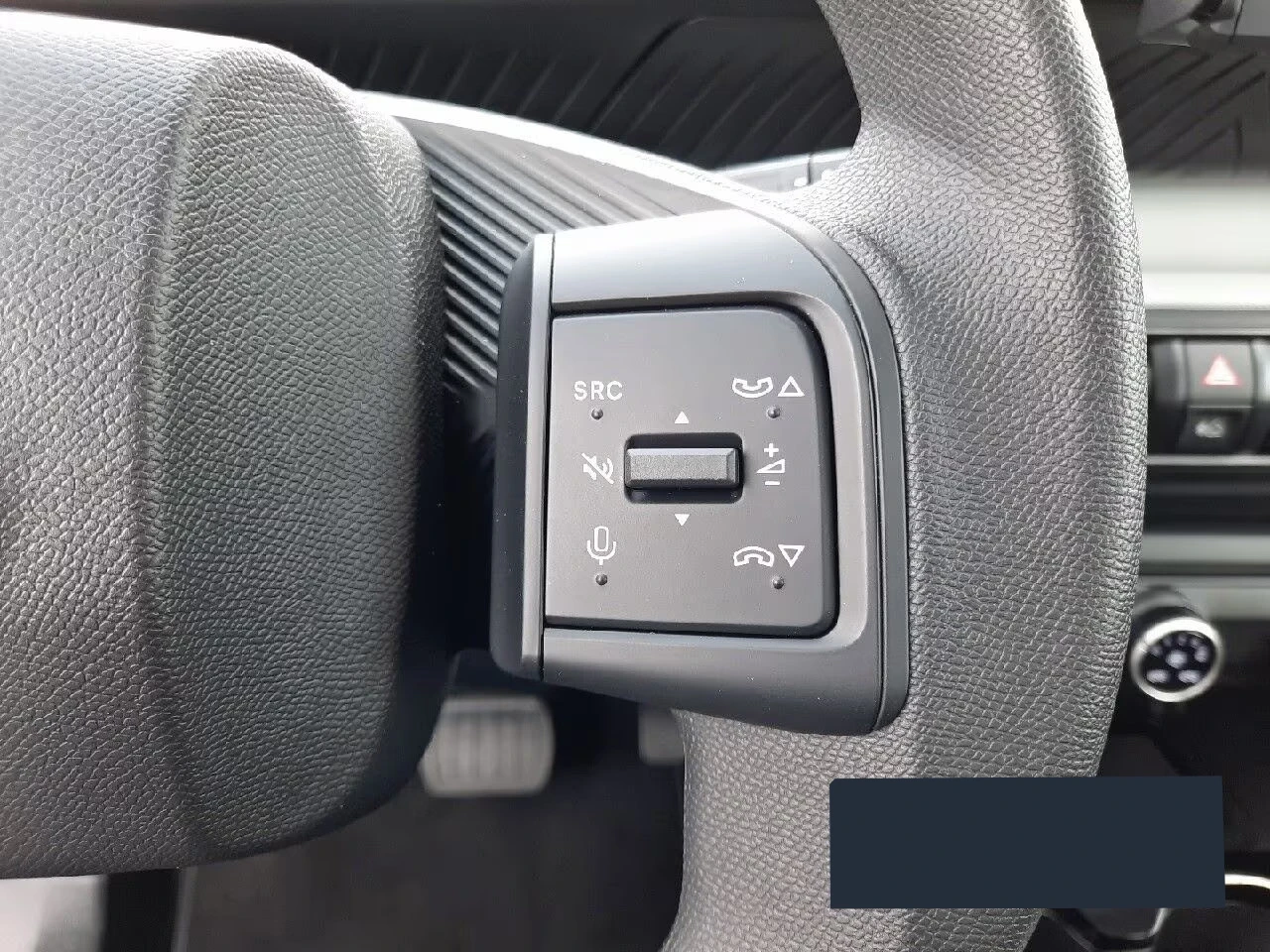 Citroen C3 ELEKTROMOTOR/113HP/CAM/CARPLAY/HUD/LED/NAVI/301f | Mobile.bg   11