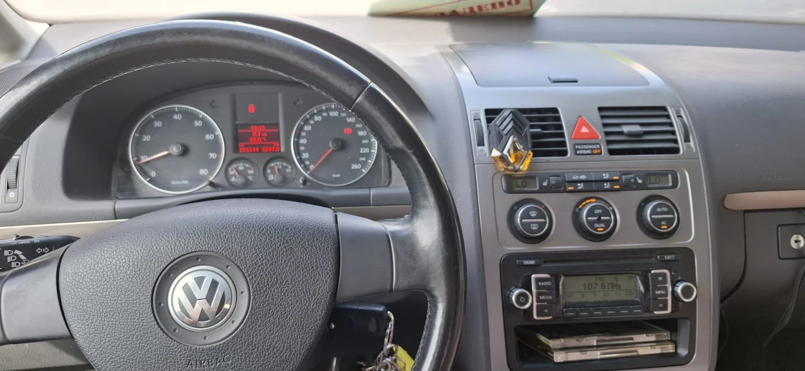 VW Touran  - изображение 7
