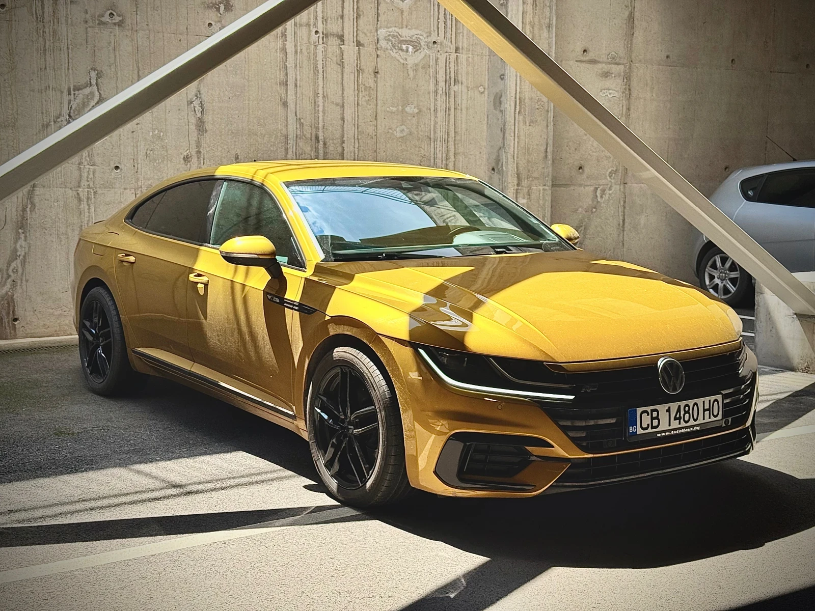 VW Arteon R-Line, снимка 8 - Автомобили и джипове - 52752486