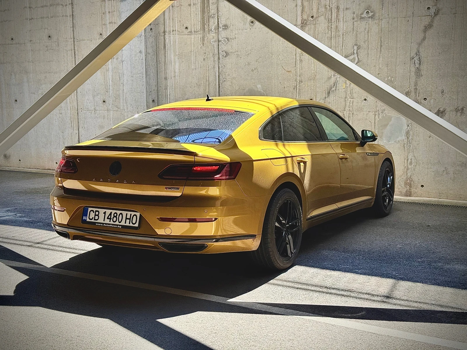 VW Arteon R-Line, снимка 6 - Автомобили и джипове - 52752486