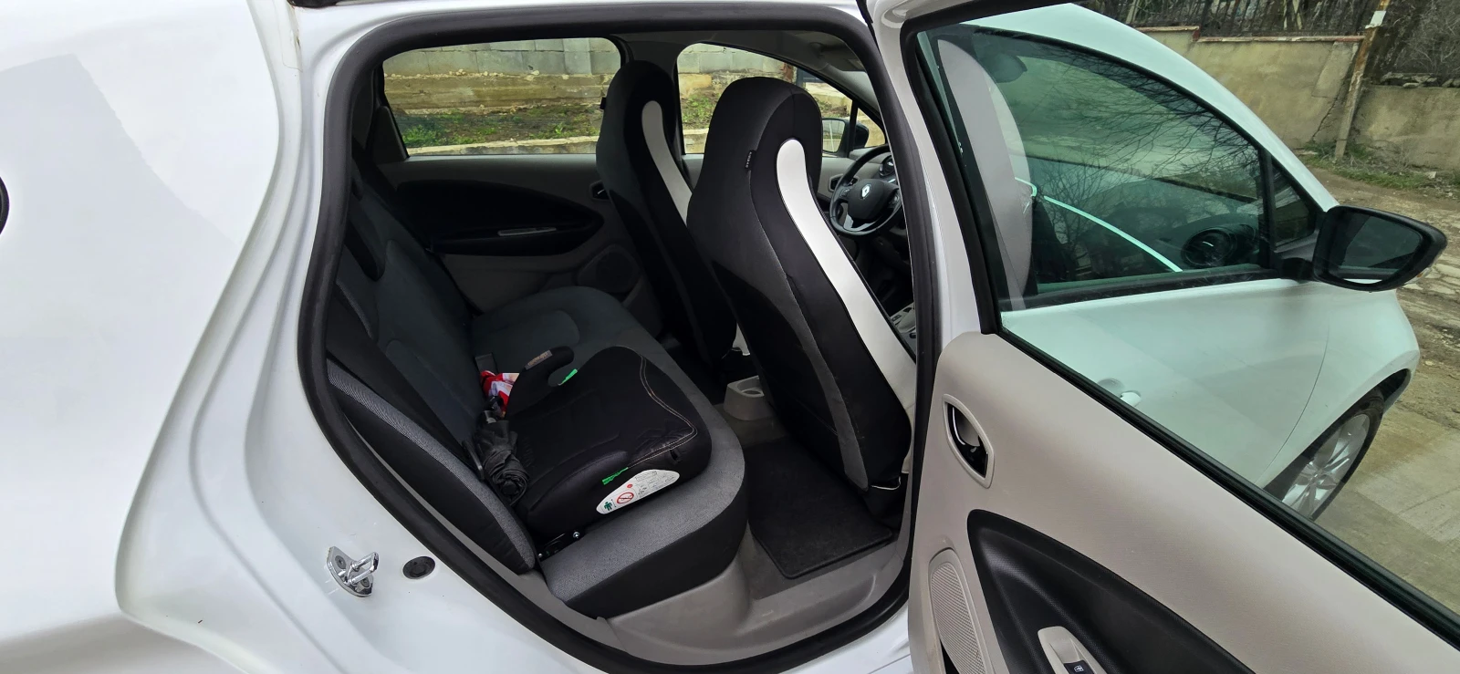 Renault Zoe 22 KW, снимка 10 - Автомобили и джипове - 53935413