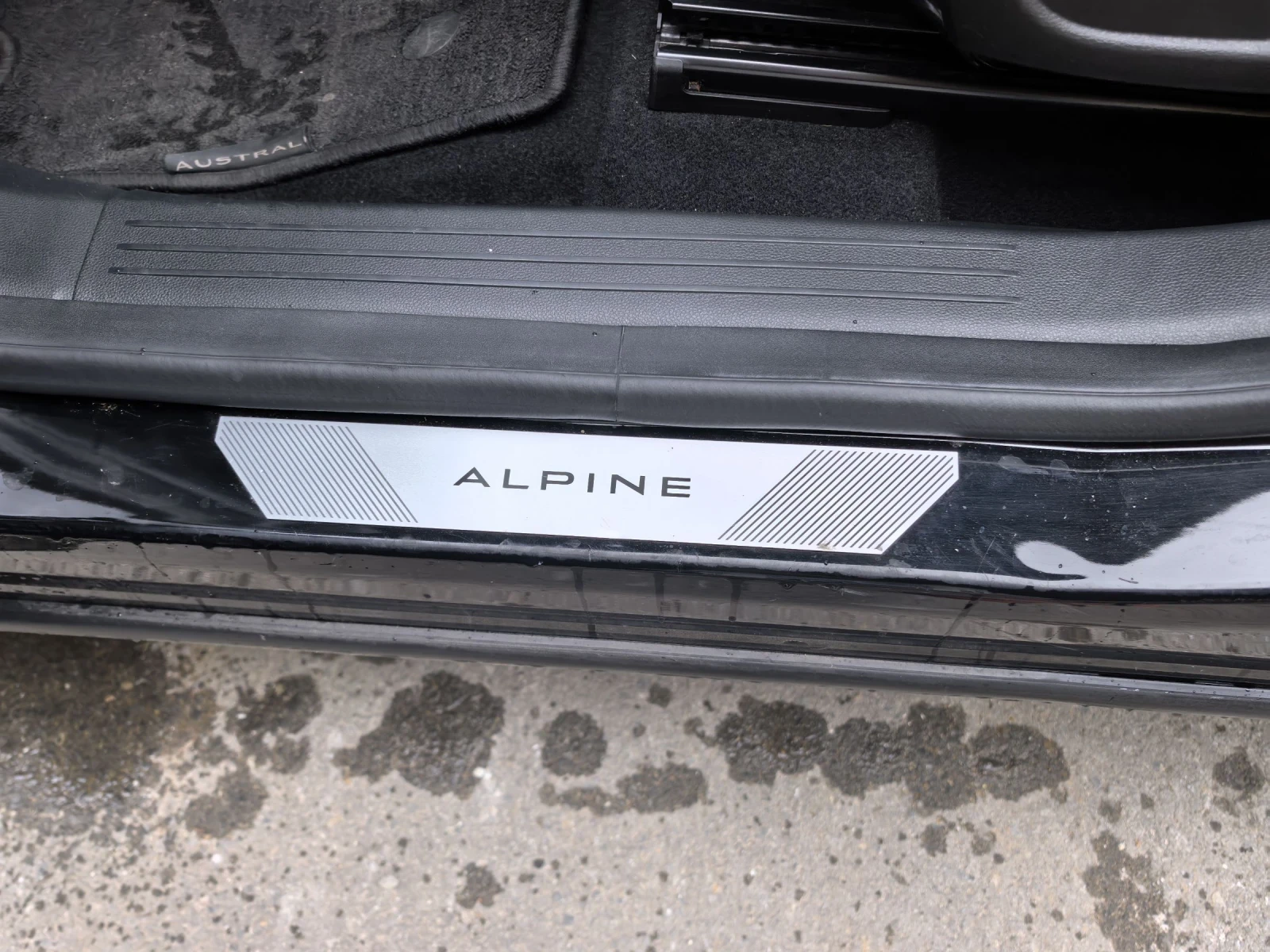 Renault Austral 1.2 FULL Hybrid Alpine , снимка 11 - Автомобили и джипове - 54033970