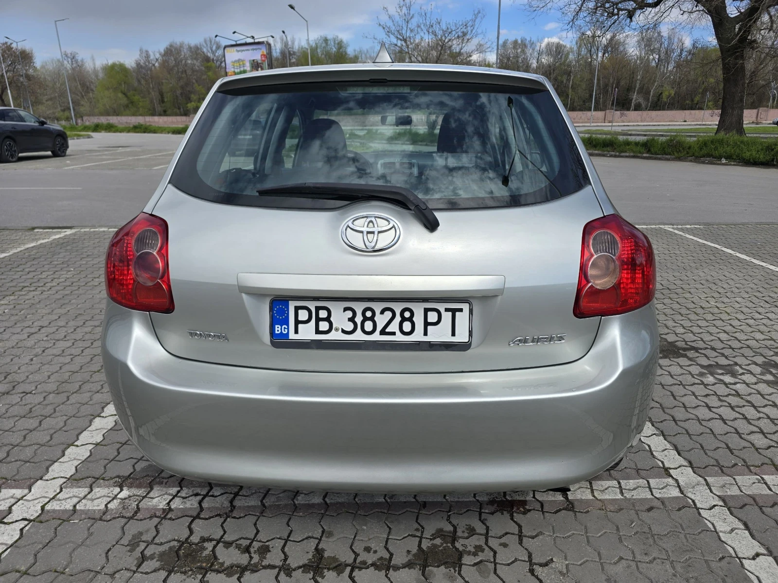 Toyota Auris 2.0 D-4D Клима, снимка 5 - Автомобили и джипове - 54117706