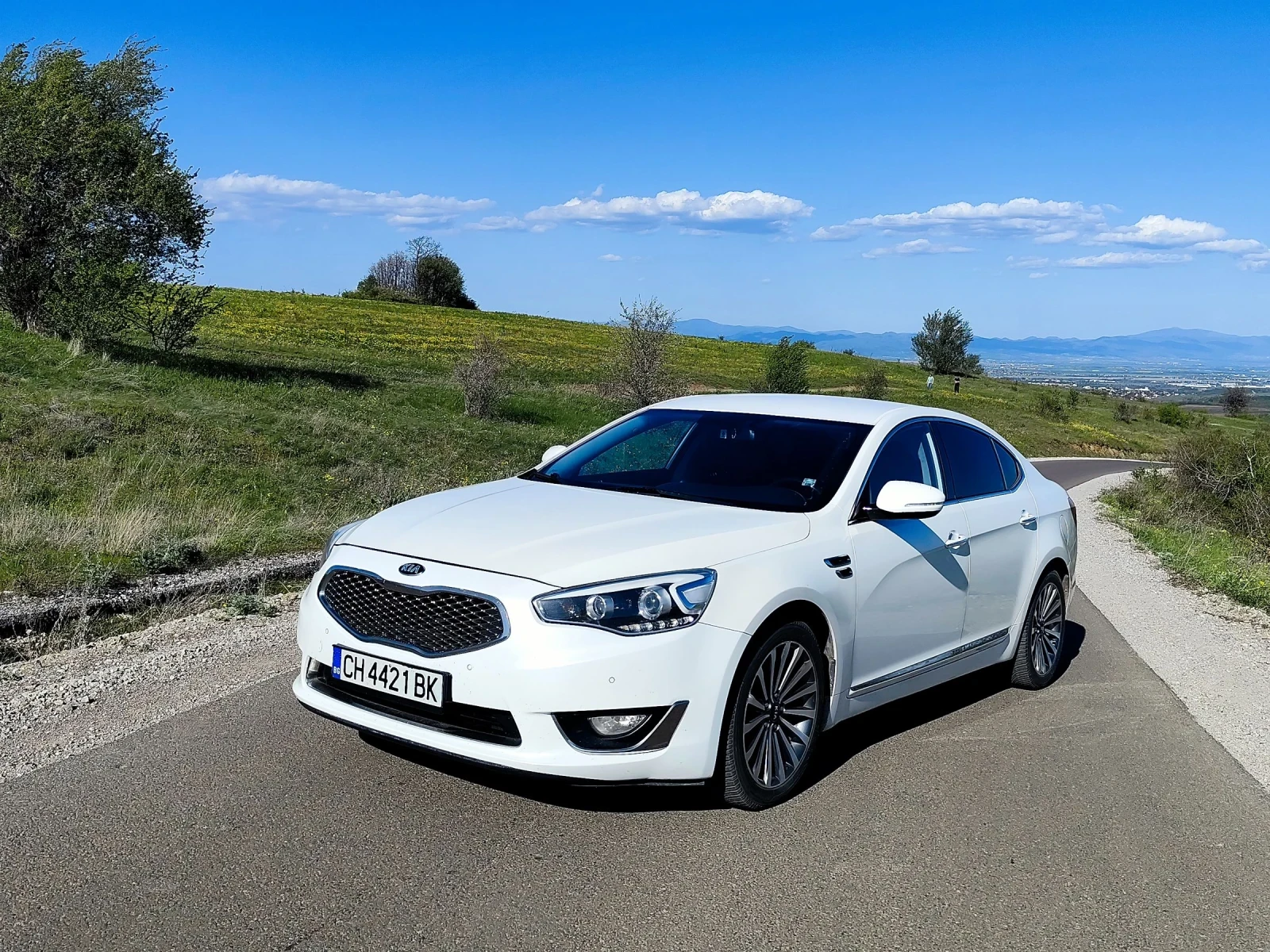 Kia K7 3.0 LPI Фабрична Газ, снимка 4 - Автомобили и джипове - 54323502
