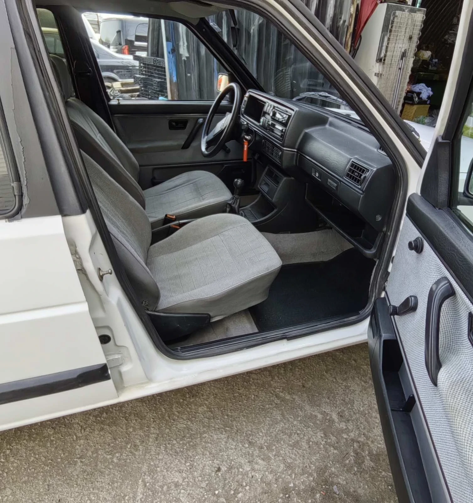 VW Jetta Synchro, снимка 14 - Автомобили и джипове - 54362034