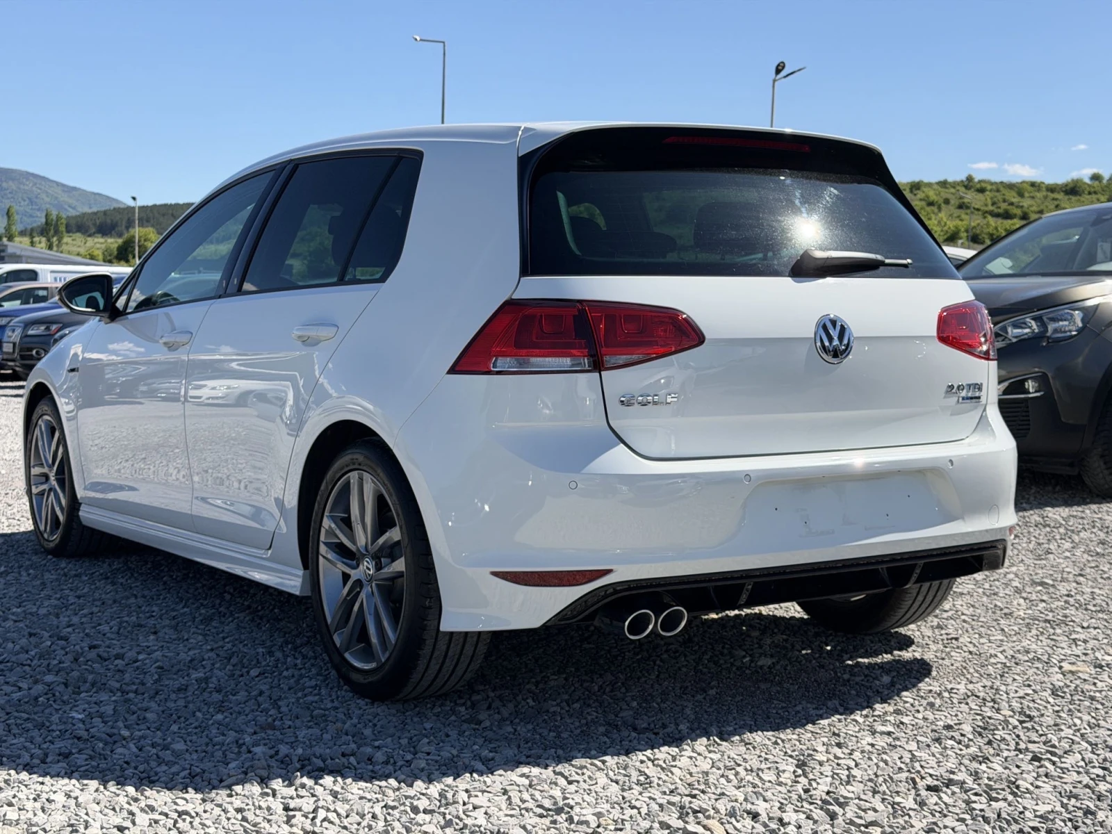 VW Golf 2.0TDI 150кс / Auto / E6B / R-Line / 1-Собственик , снимка 3 - Автомобили и джипове - 54644778