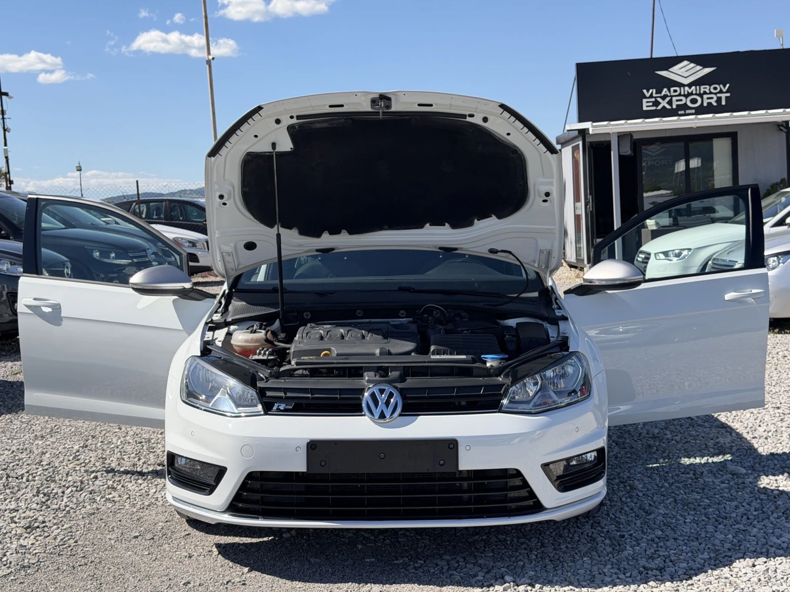 VW Golf 2.0TDI 150кс / Auto / E6B / R-Line / 1-Собственик , снимка 11 - Автомобили и джипове - 54644778