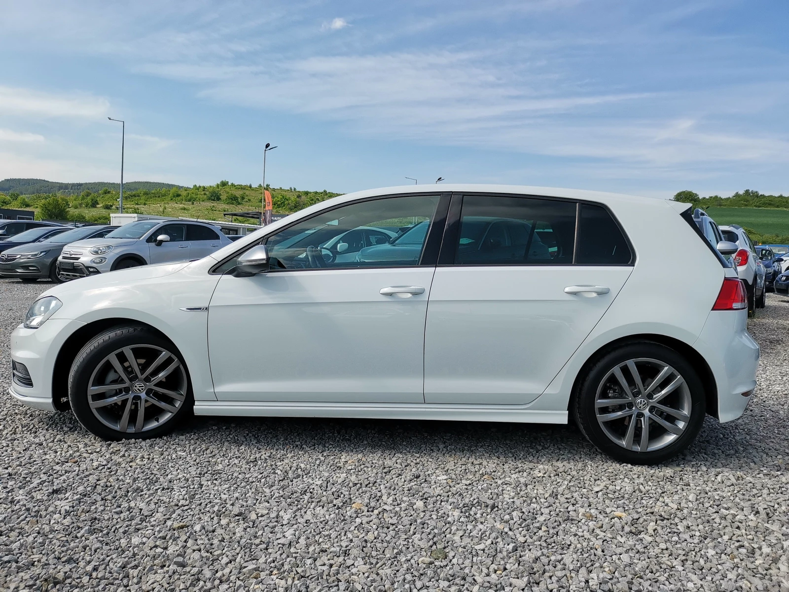 VW Golf 2.0TDI 150кс / Auto / E6B / R-Line / 1-Собственик , снимка 4 - Автомобили и джипове - 54644778