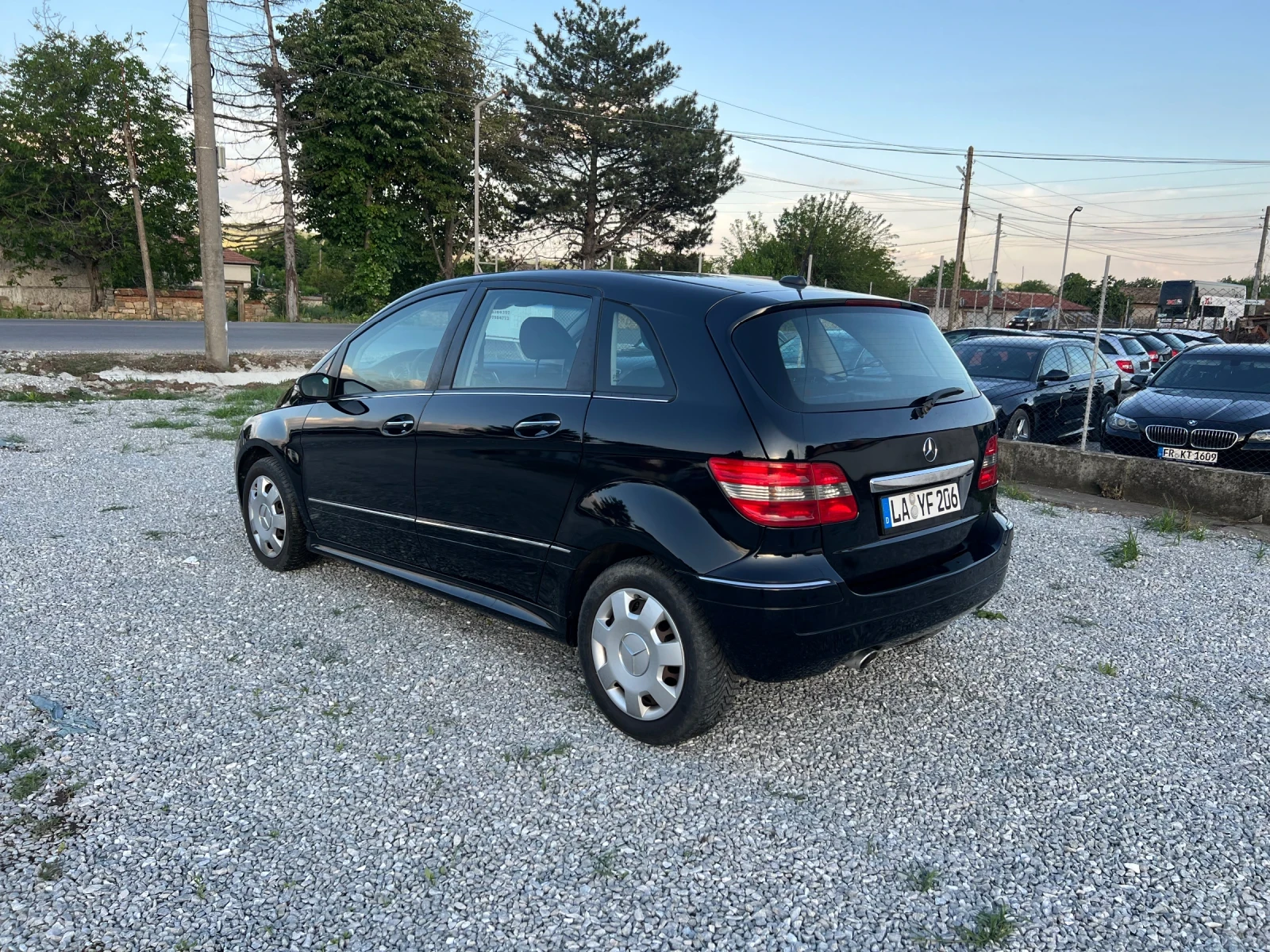 Mercedes-Benz B 180 CDI, снимка 3 - Автомобили и джипове - 54683657