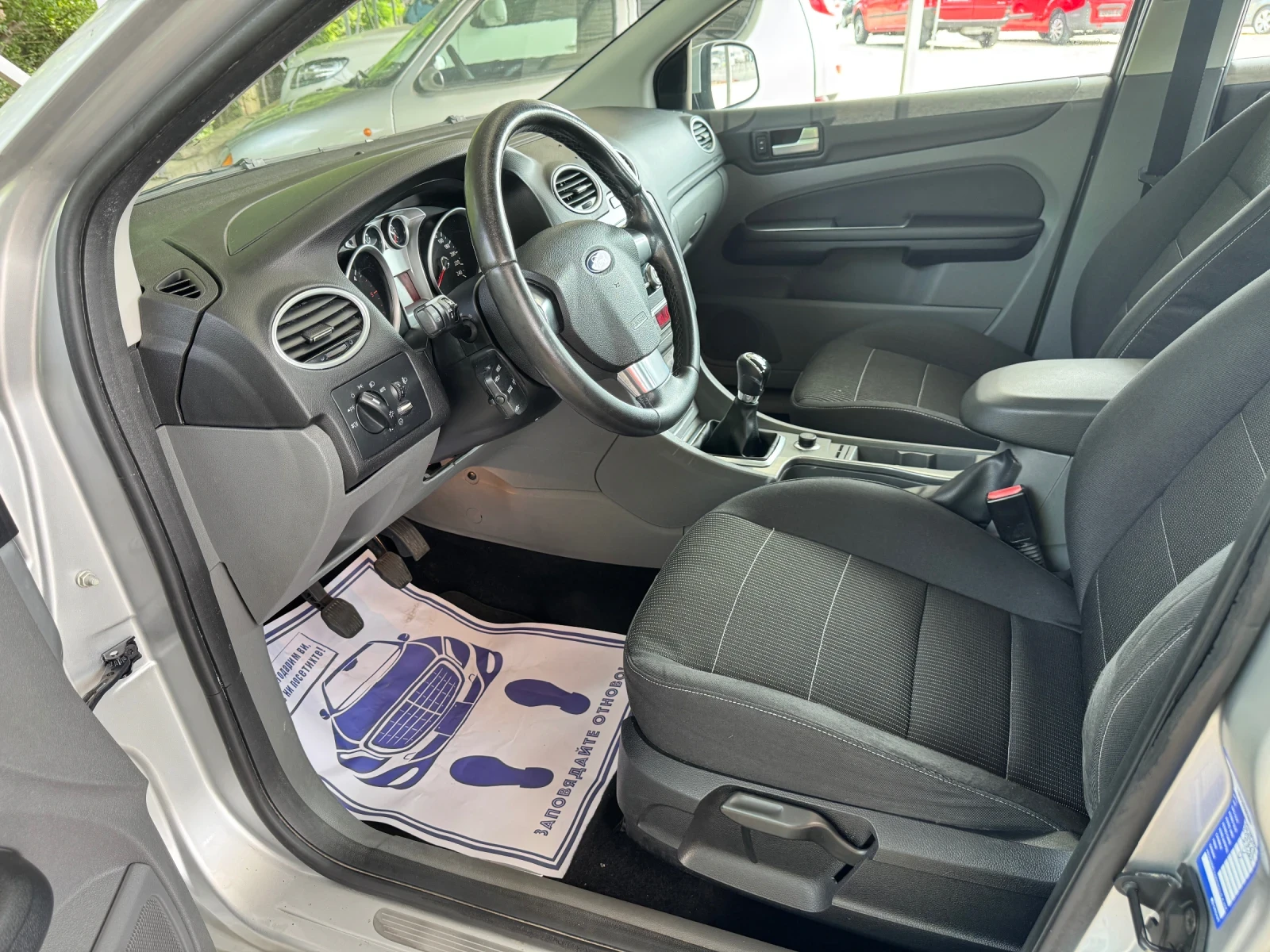 Ford Focus 1.6TDCI, снимка 8 - Автомобили и джипове - 54928166
