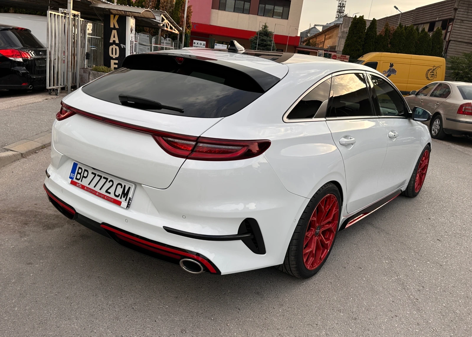 Kia Pro ceed GT LINE - 1.6 T-GDI - РЕАЛНИ КИЛОМЕТРИ - УНИКАТ, снимка 5 - Автомобили и джипове - 55895874