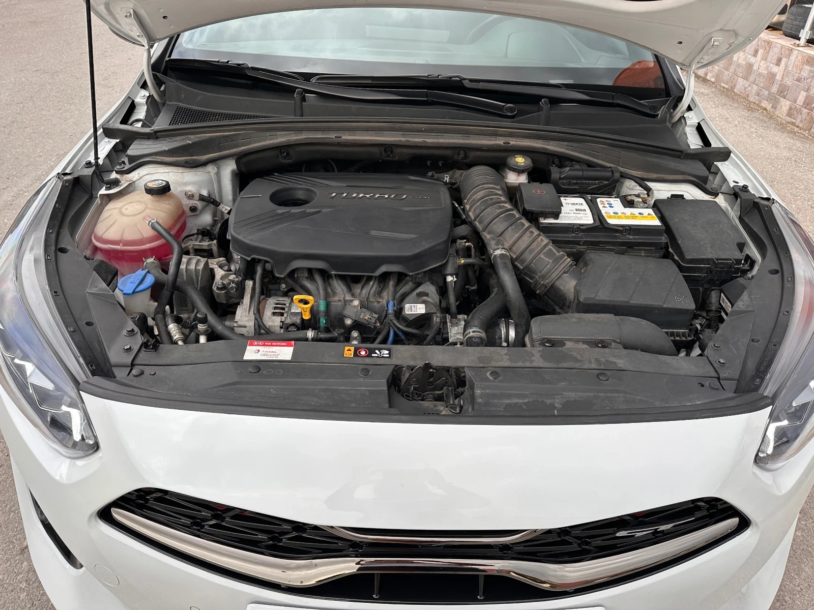 Kia Pro ceed GT LINE - 1.6 T-GDI - РЕАЛНИ КИЛОМЕТРИ - УНИКАТ, снимка 16 - Автомобили и джипове - 55895874