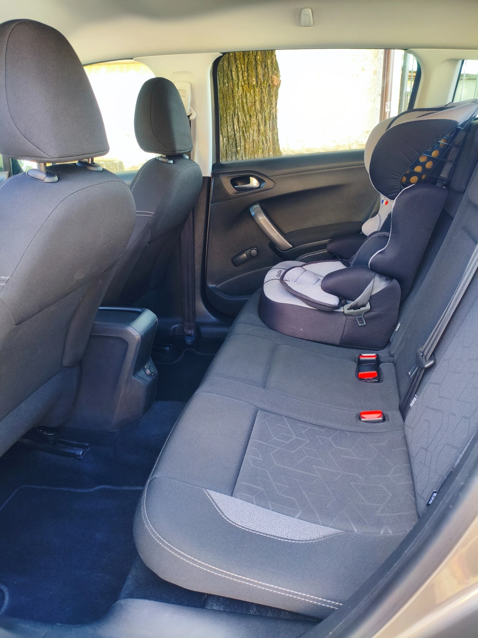 Peugeot 2008, снимка 6 - Автомобили и джипове - 56461658