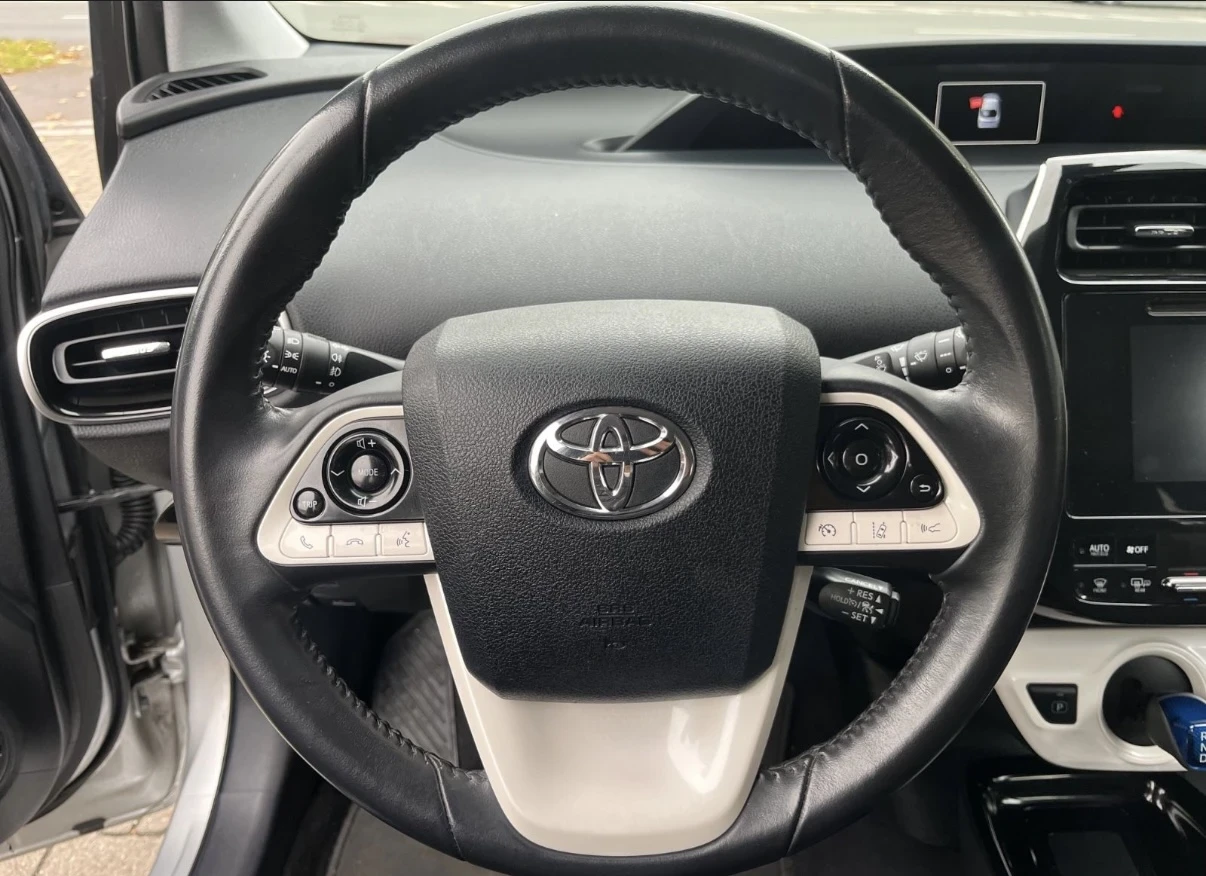 Toyota Prius Хибрид , снимка 12 - Автомобили и джипове - 56584445