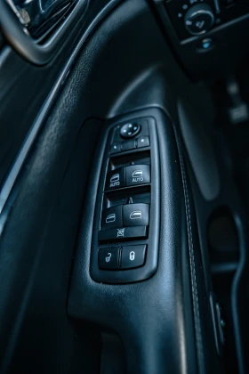 Обява за продажба на Jeep Grand cherokee Limited 3.6 V6 ~38 500 лв. - изображение 10 | Auto.bg Обява за продажба на Jeep Grand cherokee Limited 3.6 V6 ~38 500 лв. - изображение 10