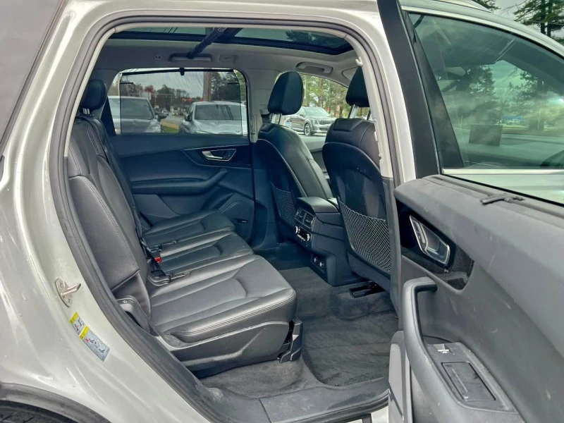 Audi Q7, снимка 6 - Автомобили и джипове - 52989554
