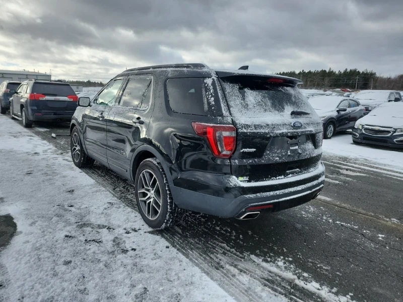 Ford Explorer 2016 * SPORT * CARFAX * БЕЗ ПЪРВОНАЧАЛНА ВНОСКА, снимка 4 - Автомобили и джипове - 53156428