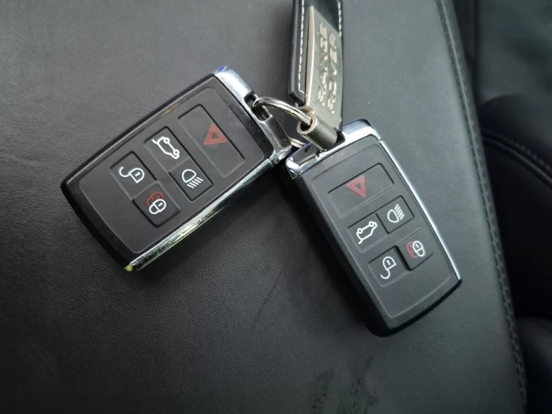 Land Rover Range Rover Sport * HST * CARFAX * Панорама * , снимка 13 - Автомобили и джипове - 53259683