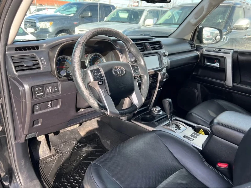 Toyota 4runner Limited* AWD* CARFAX* АВТО КРЕДИТ* , снимка 11 - Автомобили и джипове - 53355284