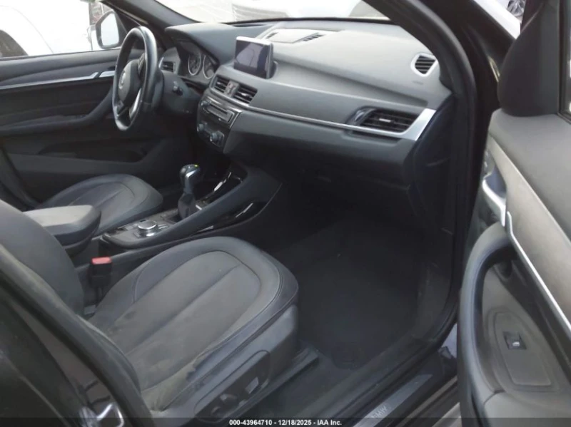 BMW X1 2.0L I-4 DI, DOHC, VVT, TURBO, 228HP All Wheel, снимка 10 - Автомобили и джипове - 53497699