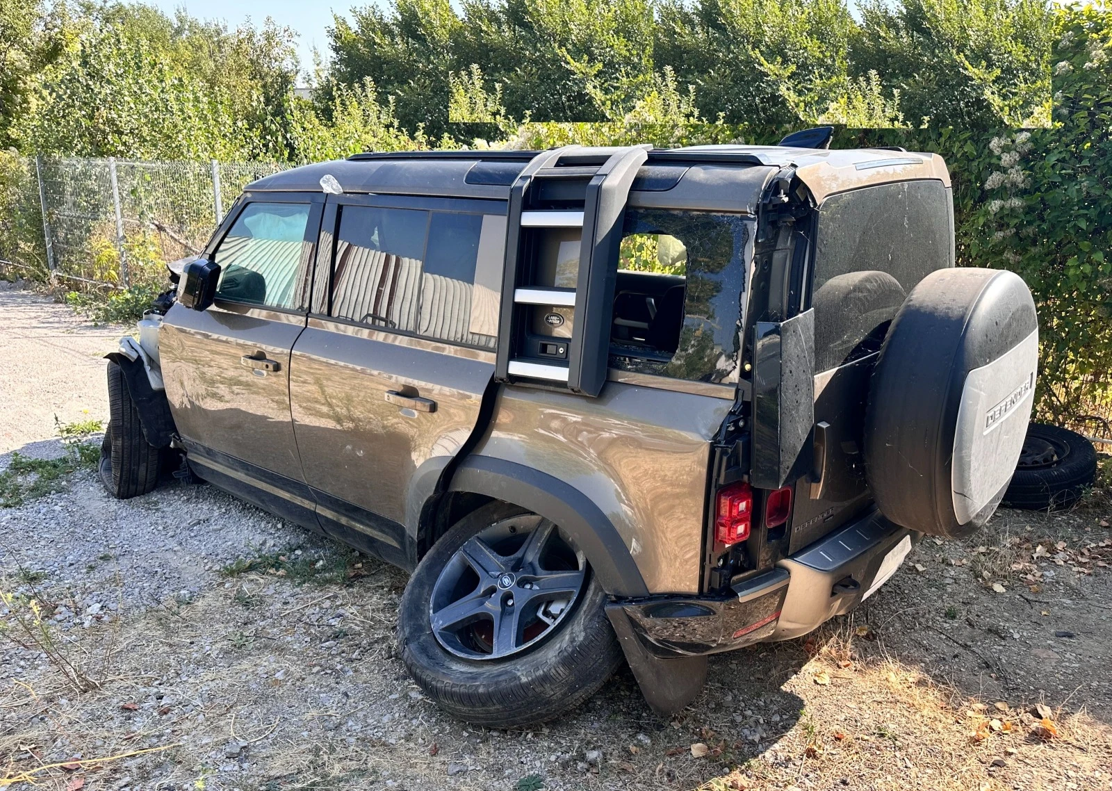 Land Rover Defender 3.0i,400кс.,БЕНЗИН-ХИБРИД,2022г.,Евро 6D,АВТОМАТИК - [1] 