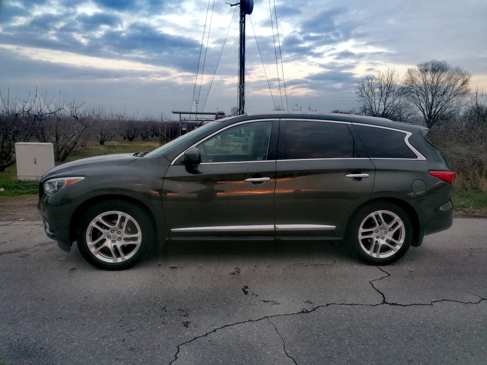 Infiniti QX60 3.5 V6 AWD 7 местен - изображение 4