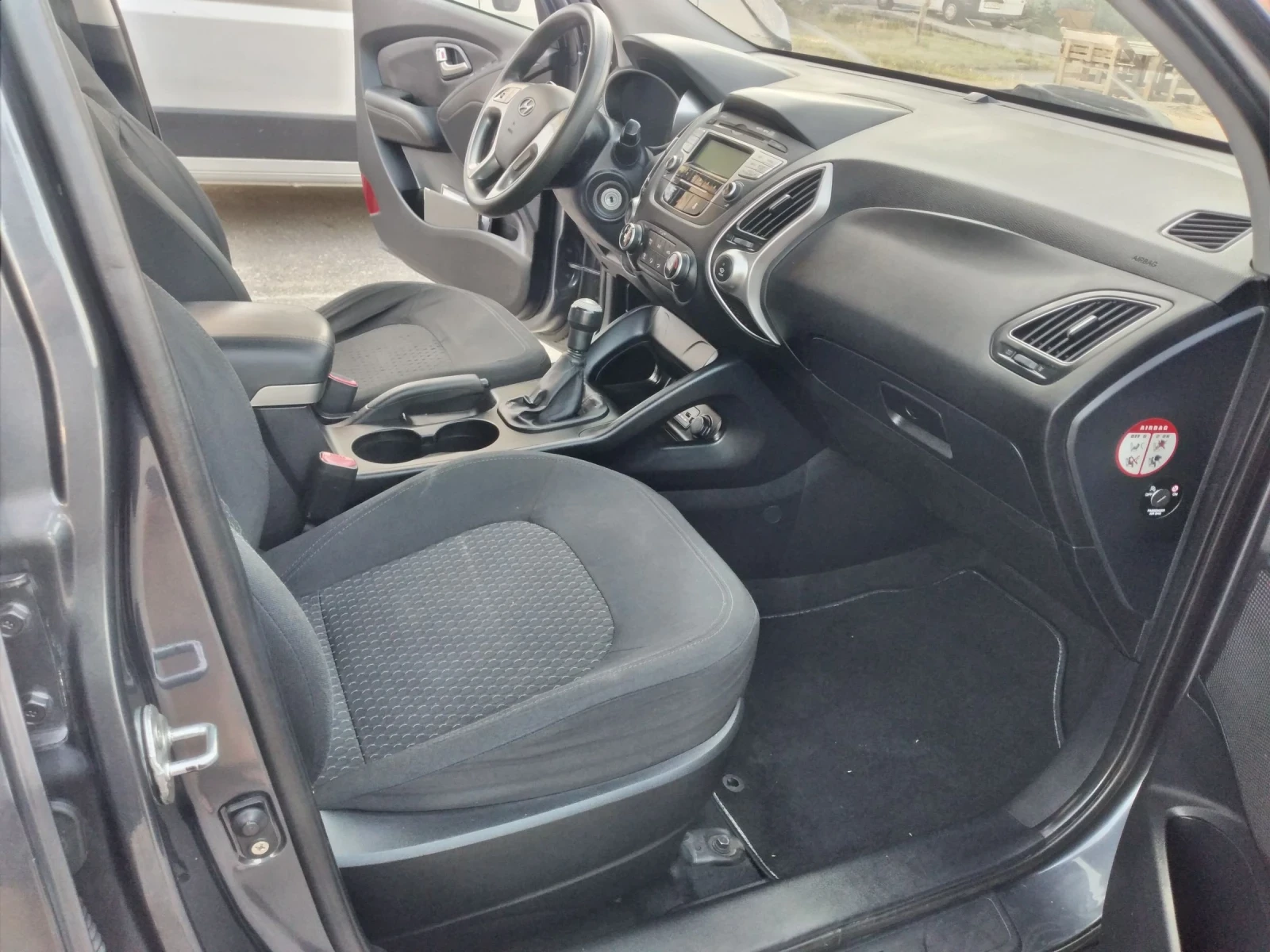 Hyundai IX35 2.0 газ 4?4 - изображение 9