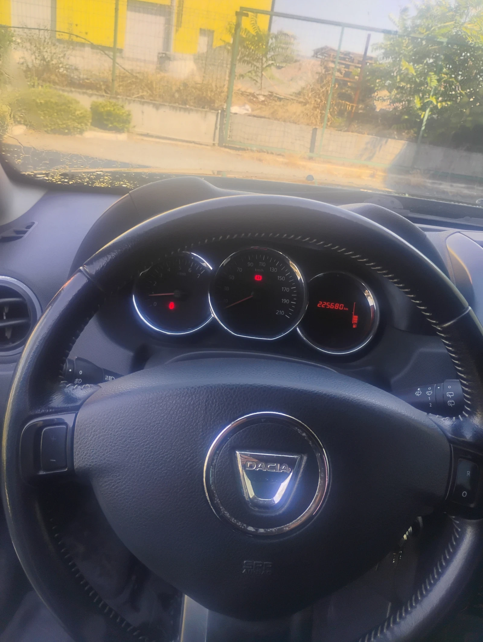 Dacia Duster 1.5 dci - изображение 9