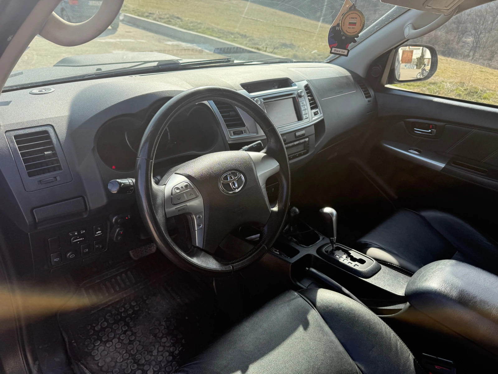 Toyota Hilux 3.0d4d 171ps, снимка 15 - Автомобили и джипове - 53713174