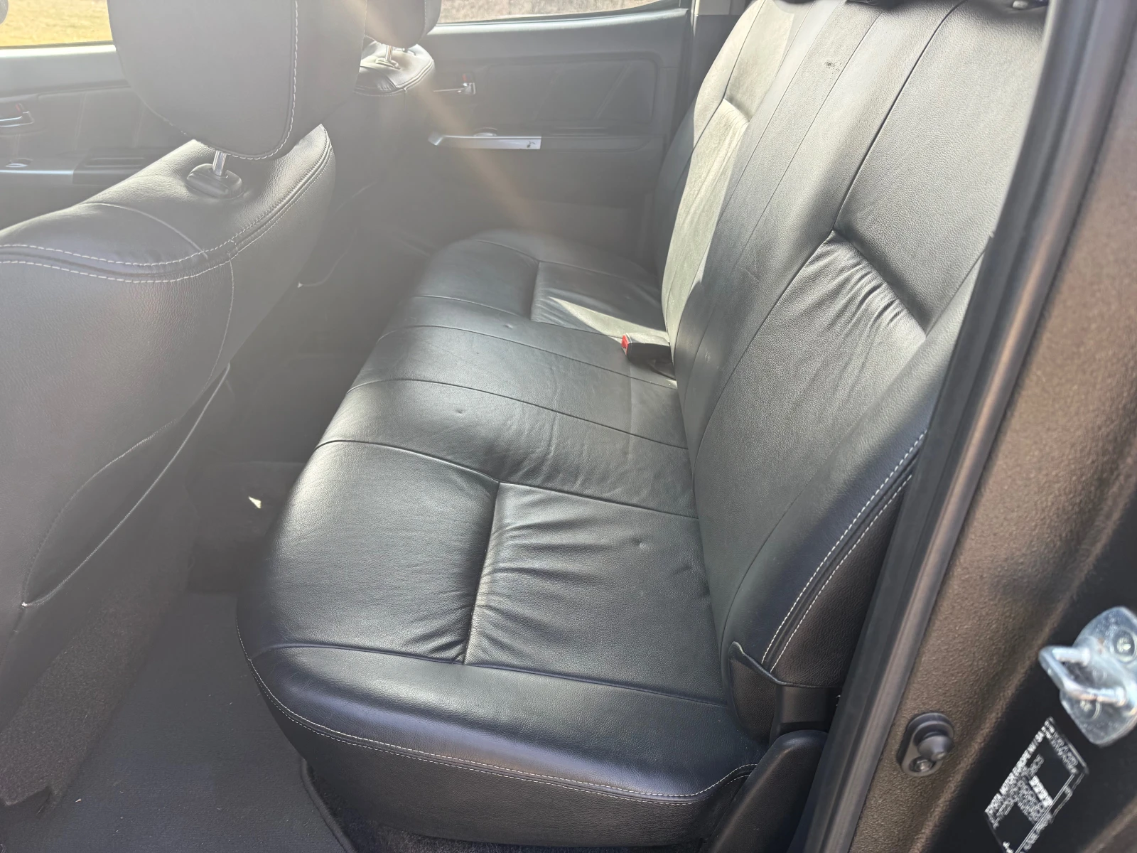 Toyota Hilux 3.0d4d 171ps, снимка 16 - Автомобили и джипове - 53713174