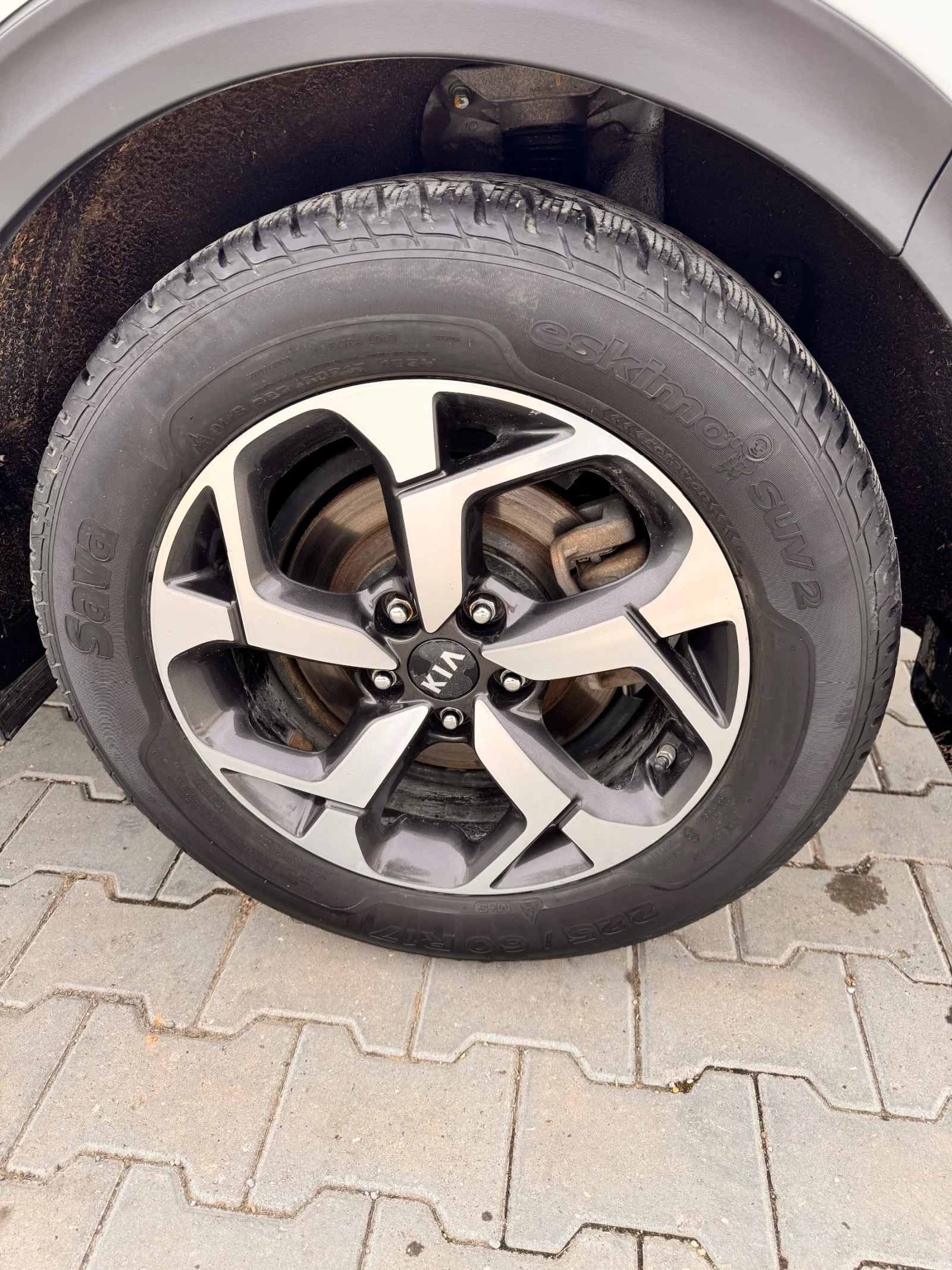 Kia Sportage 1.6CRD?, снимка 3 - Автомобили и джипове - 54046296