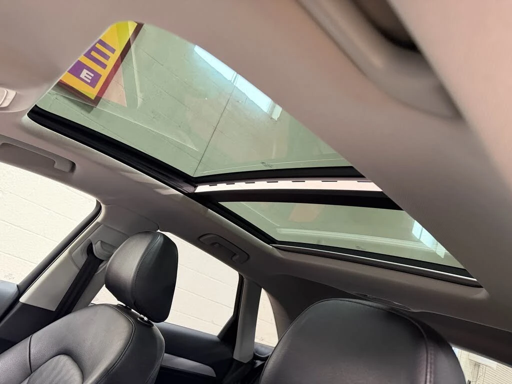 Audi Q3 quattro* Komfort* АвтоКредит* (ЦЕНА ДО БГ), снимка 12 - Автомобили и джипове - 54129056