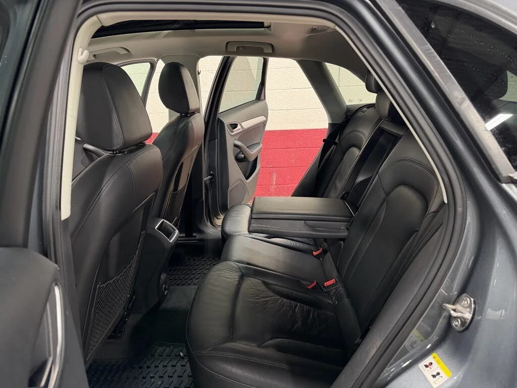 Audi Q3 quattro* Komfort* АвтоКредит* (ЦЕНА ДО БГ), снимка 8 - Автомобили и джипове - 54129056