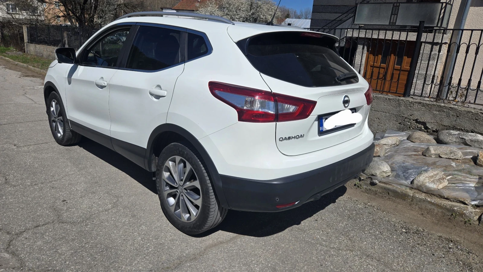 Nissan Qashqai 1.6, снимка 4 - Автомобили и джипове - 54518014