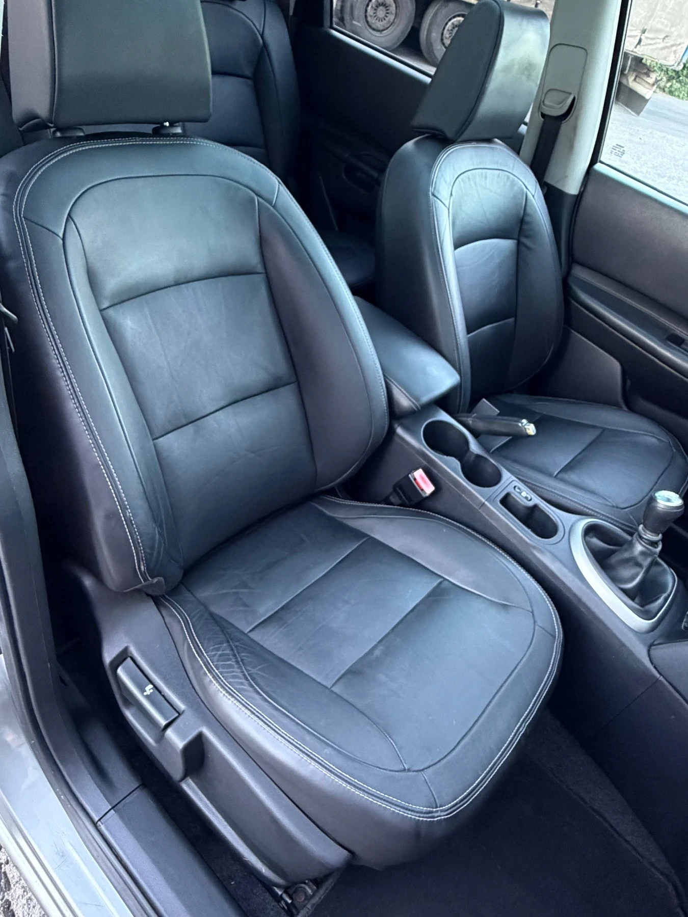 Nissan Qashqai 1.5dci/7m/Pano/Koja, снимка 10 - Автомобили и джипове - 55180237