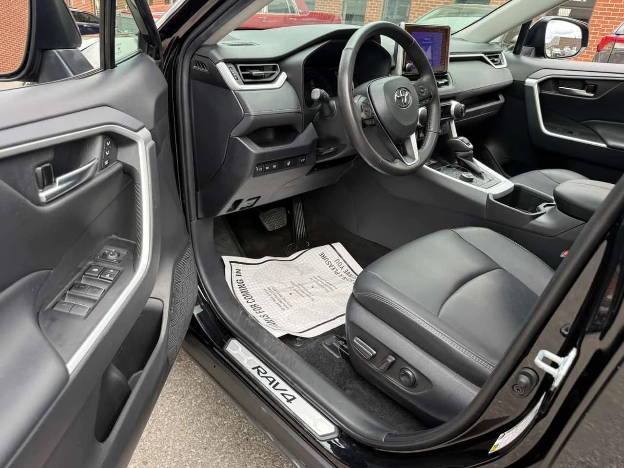 Toyota Rav4 Hybrid XLE | АВТОКРЕДИТ БЕЗ ПЪРВОНАЧАЛНА ВНОСКА | , снимка 5 - Автомобили и джипове - 55276902