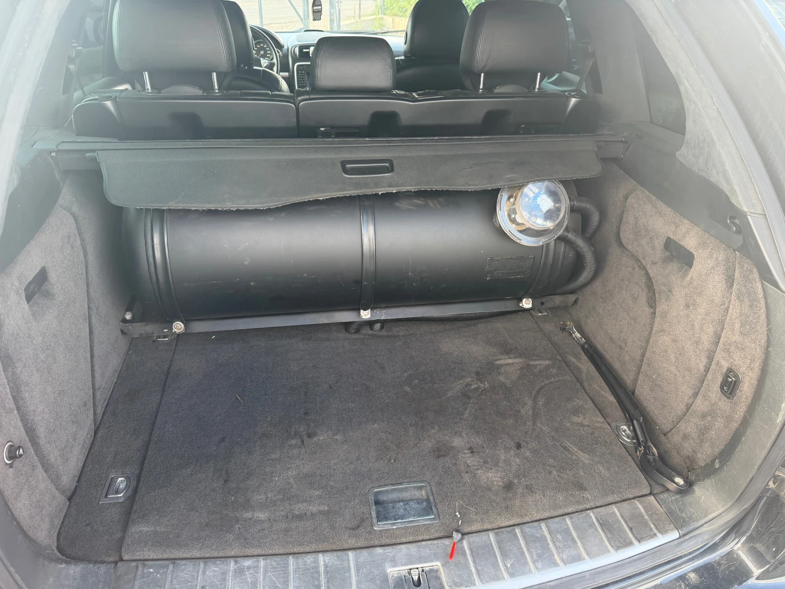 Porsche Cayenne Turbo LPG, снимка 12 - Автомобили и джипове - 55555163