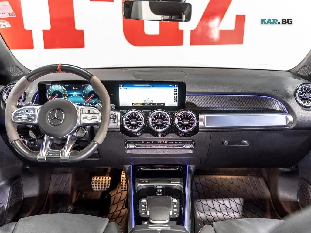 Mercedes-Benz GLB 4MATIC | Carbon | Alcantara, снимка 7 - Автомобили и джипове - 56073555