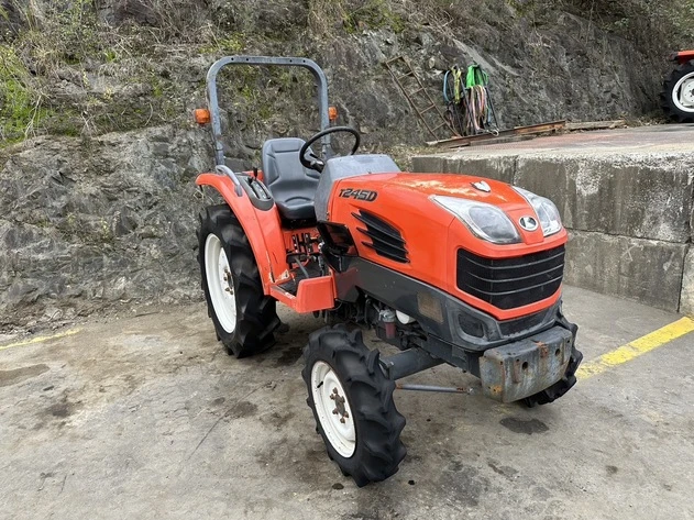 Трактор Kubota Т 245, снимка 1 - Селскостопанска техника - 47996785