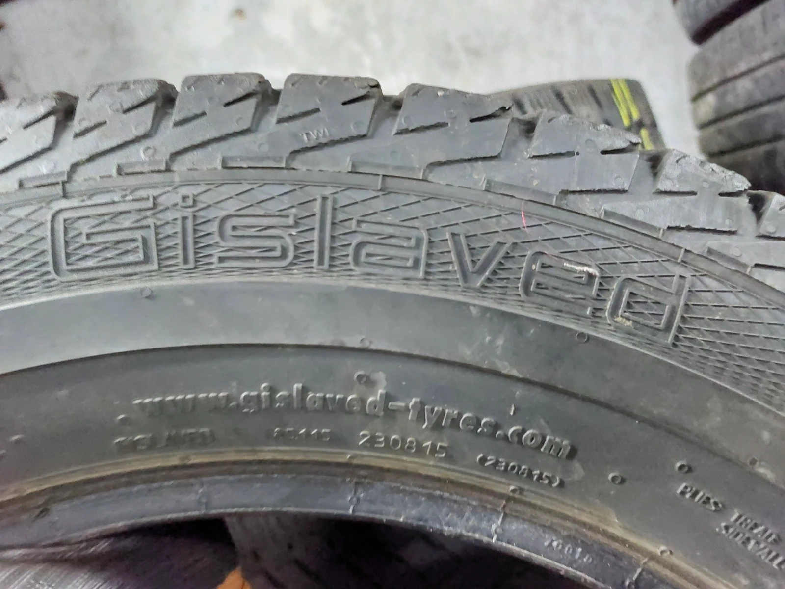 ���� 205/65R16 | Mobile.bg � ����������� 4