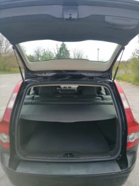 Volvo V50 Комби, снимка 8