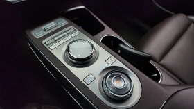Genesis GV70 2.5* BLIND SPOT* 360* HUD* ЕЛ. БАГАЖНИК* КРАЙНА ЦЕ, снимка 9