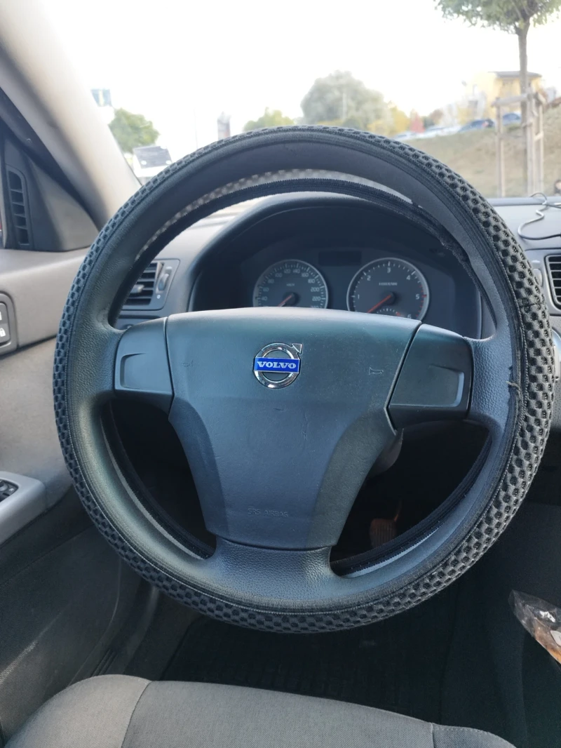 Volvo S40 2.0 D, снимка 10 - Автомобили и джипове - 47558325