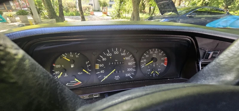 Mercedes-Benz 190 190E, снимка 16 - Автомобили и джипове - 51490477