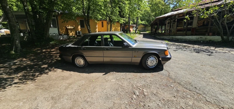 Mercedes-Benz 190 190E, снимка 3 - Автомобили и джипове - 51490477