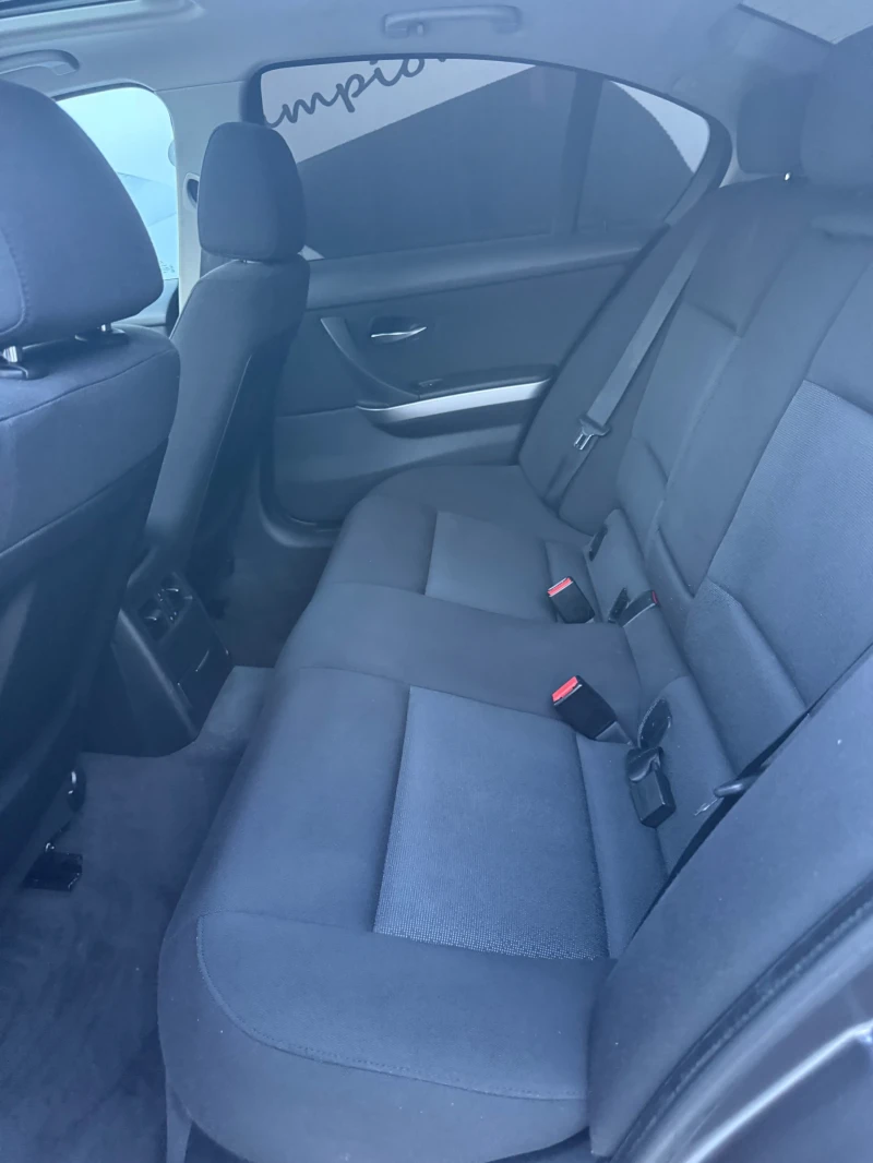 BMW 318 Като нова, снимка 11 - Автомобили и джипове - 51423959