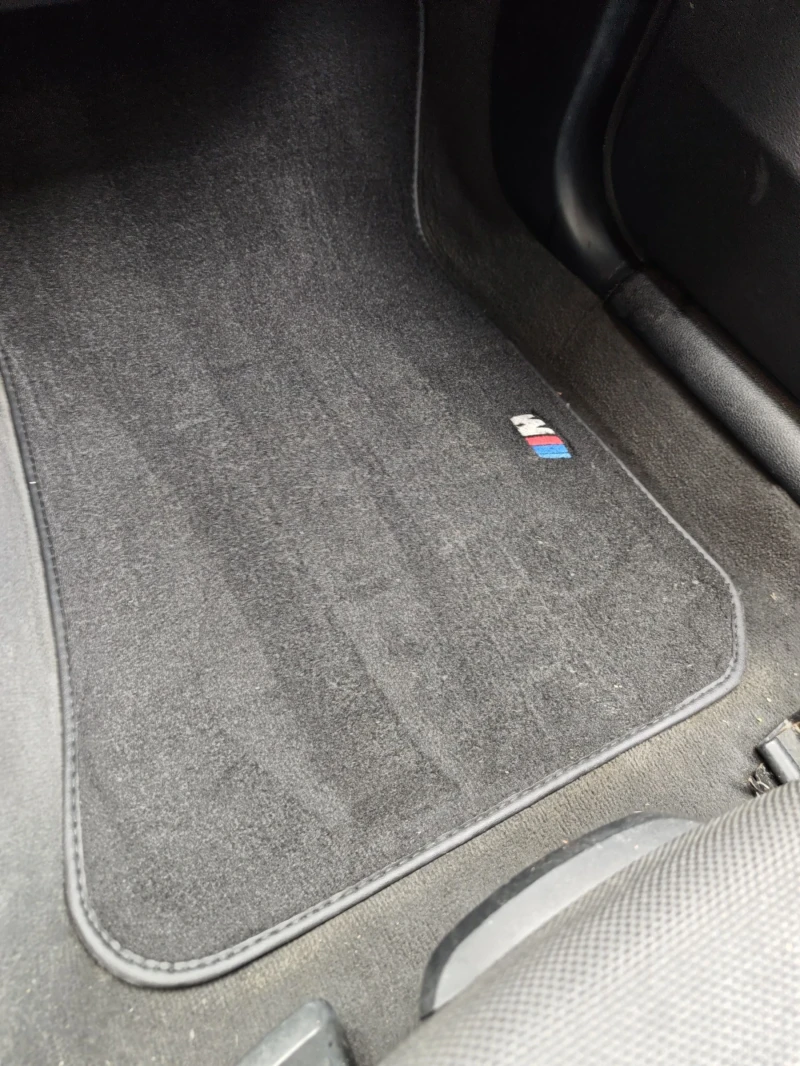 BMW 123 D Coupe M Paket, снимка 13 - Автомобили и джипове - 52542806