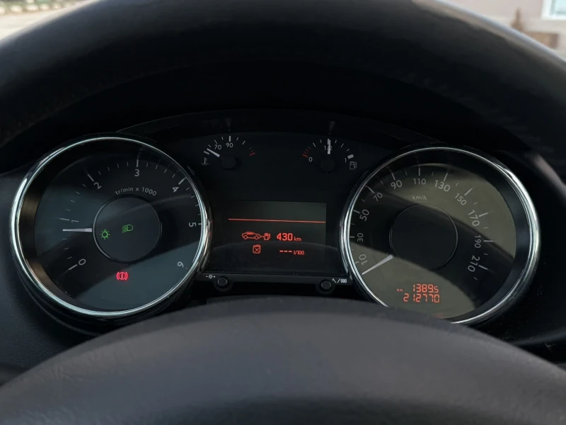 Peugeot 3008 1.6HDI, снимка 17 - Автомобили и джипове - 52160189